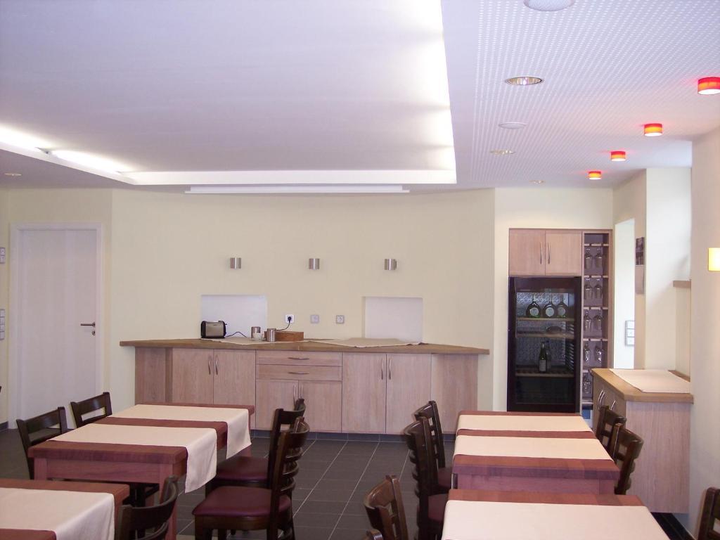 Rothweinhotel Wiesenbronn エクステリア 写真