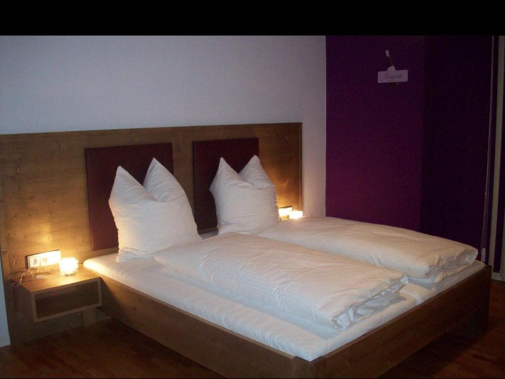 Rothweinhotel Wiesenbronn 部屋 写真